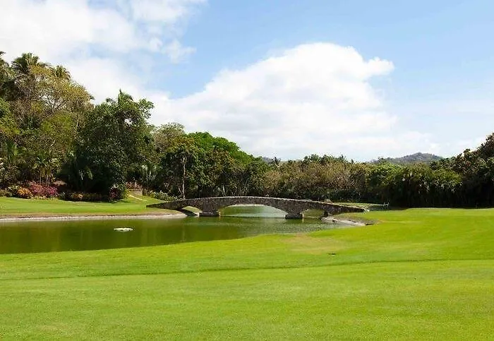 ホテル Cebu Golf Course 3*